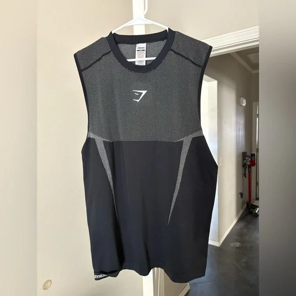 Gymshark | Shirts | Gymshark Onyx 5 Black And Light Grey Seamless